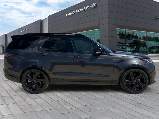 Certified 2026 Land Rover Discovery Limited Edition AWD/4WD image 6