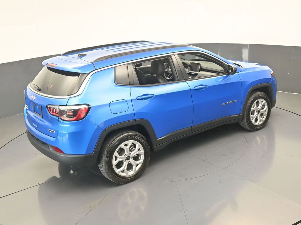 Used 2025 Jeep Compass Latitude AWD/4WD image 52