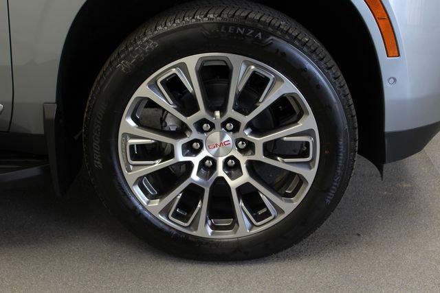 New 2026 GMC Yukon Denali w/ Advanced Technology Package AWD/4WD image 4