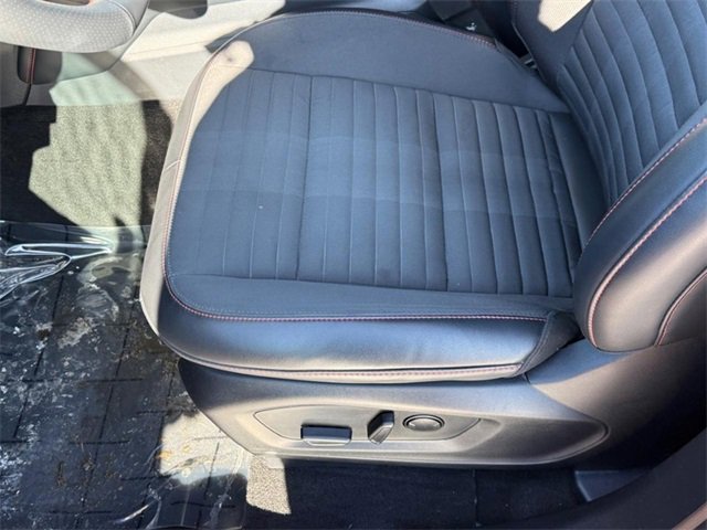 Used 2025 Ford Explorer ST-Line image 15