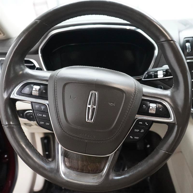 Used 2018 Lincoln Continental Select w/ Continental Climate Package AWD/4WD image 12
