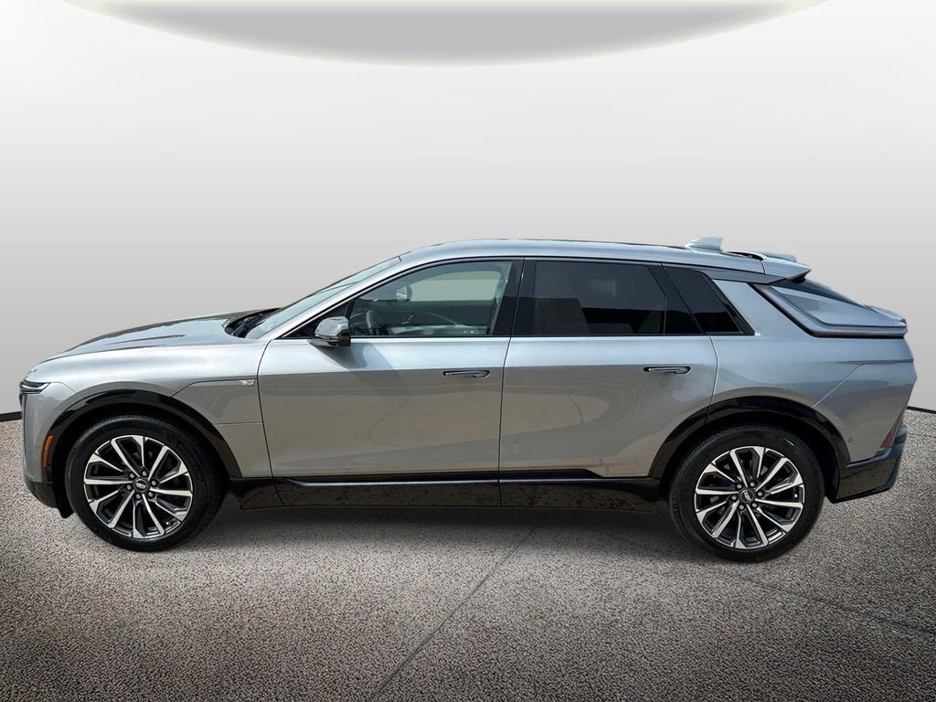 Certified 2024 Cadillac Lyriq Sport AWD/4WD image 3