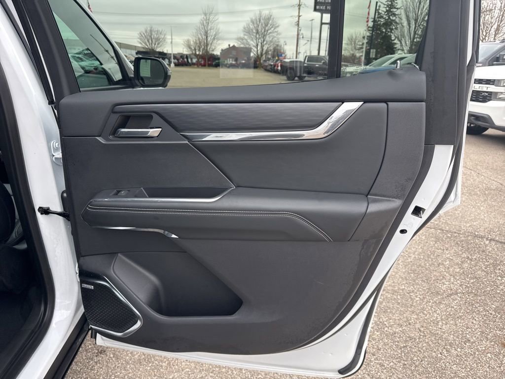 Certified 2024 GMC Acadia Elevation w/ Luxury Package image 39