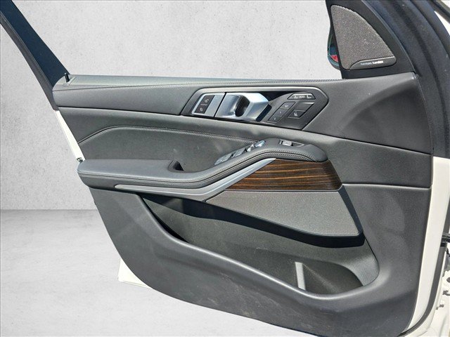 Used 2024 BMW X7 xDrive40i AWD/4WD image 26