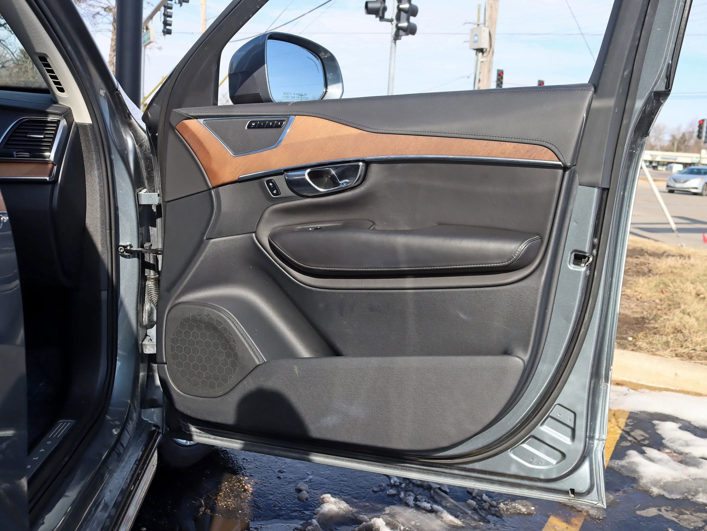 Used 2016 Volvo XC90 T8 Inscription w/ Protection Package Plus image 34