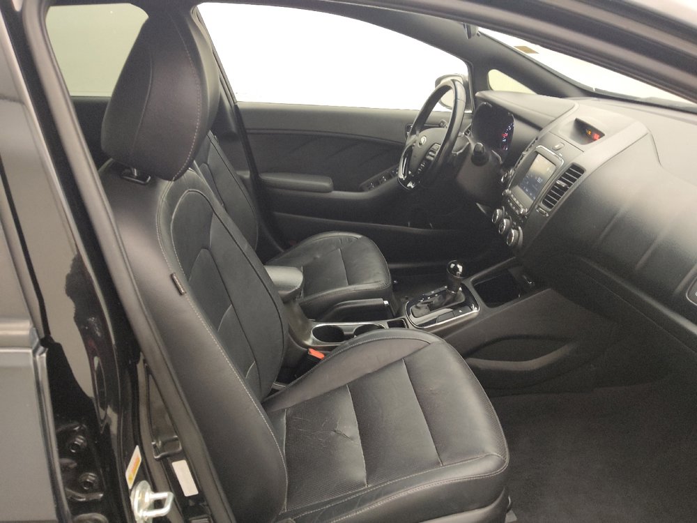 Used 2017 Kia Forte SX image 21
