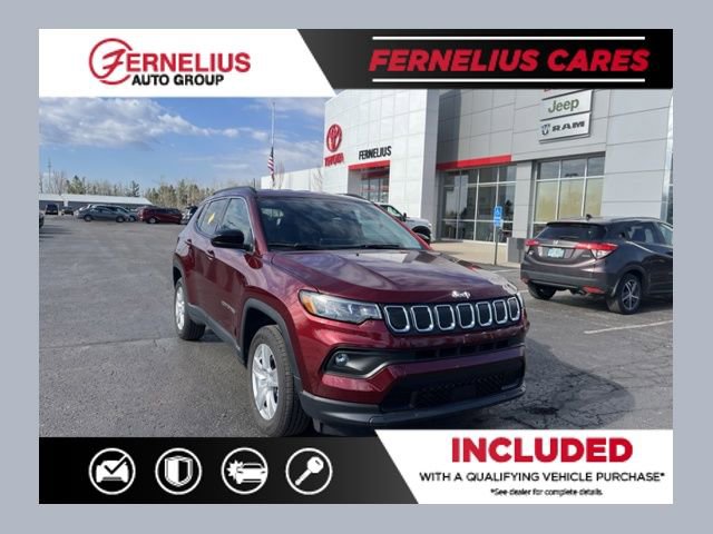 Used 2022 Jeep Compass Latitude w/ Convenience Group AWD/4WD image 1