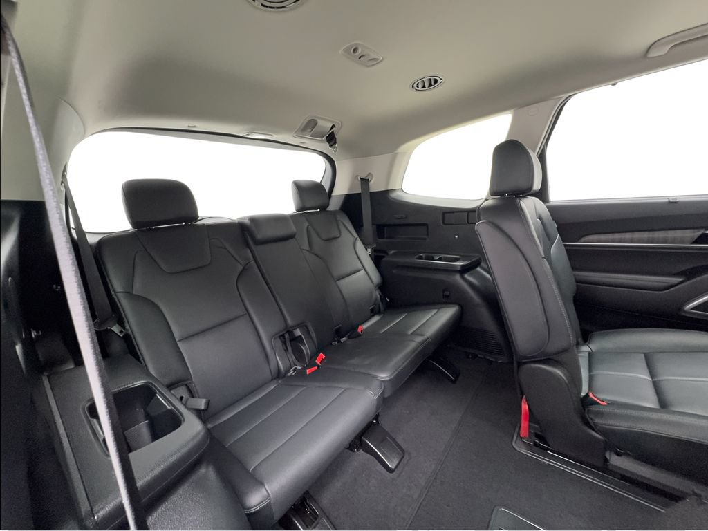 Used 2024 Kia Telluride EX w/ EX Captain's Chair Package AWD/4WD image 31