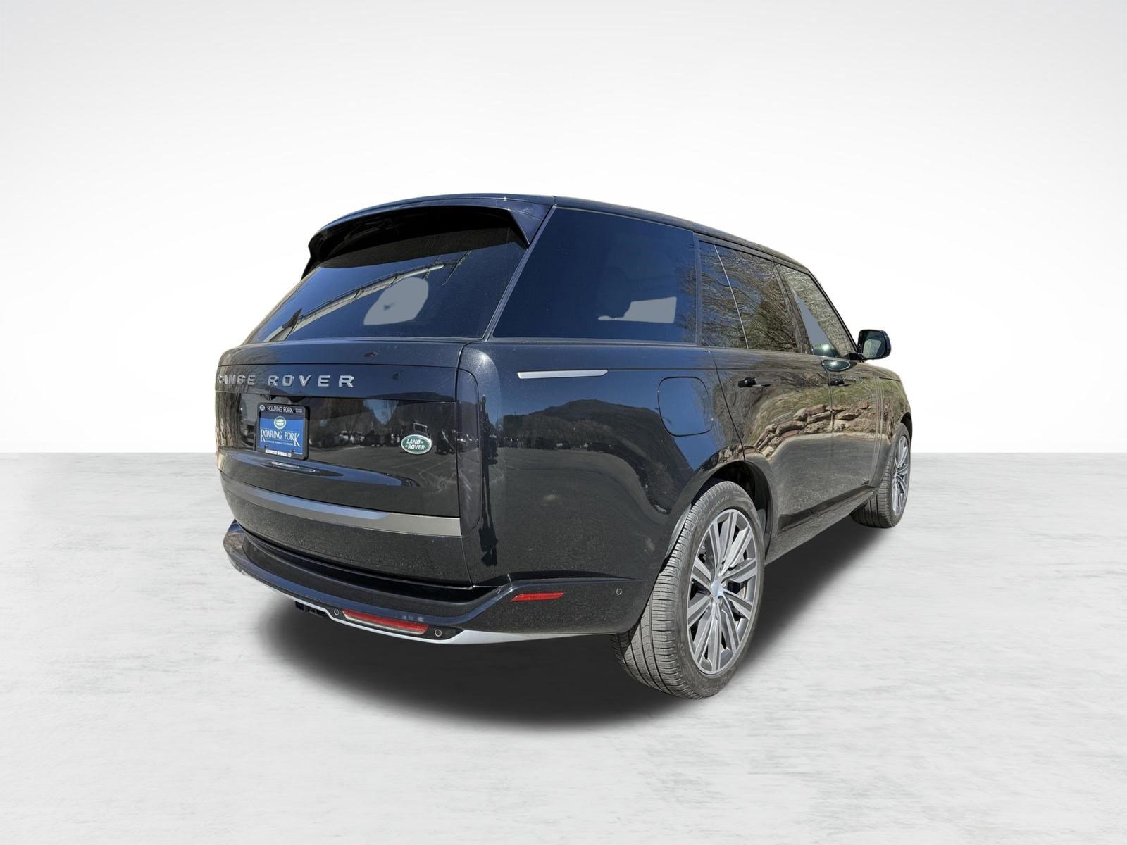Certified 2023 Land Rover Range Rover SE image 9