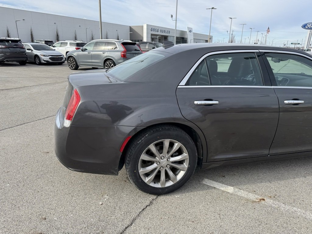 Used 2019 Chrysler 300 Limited image 10
