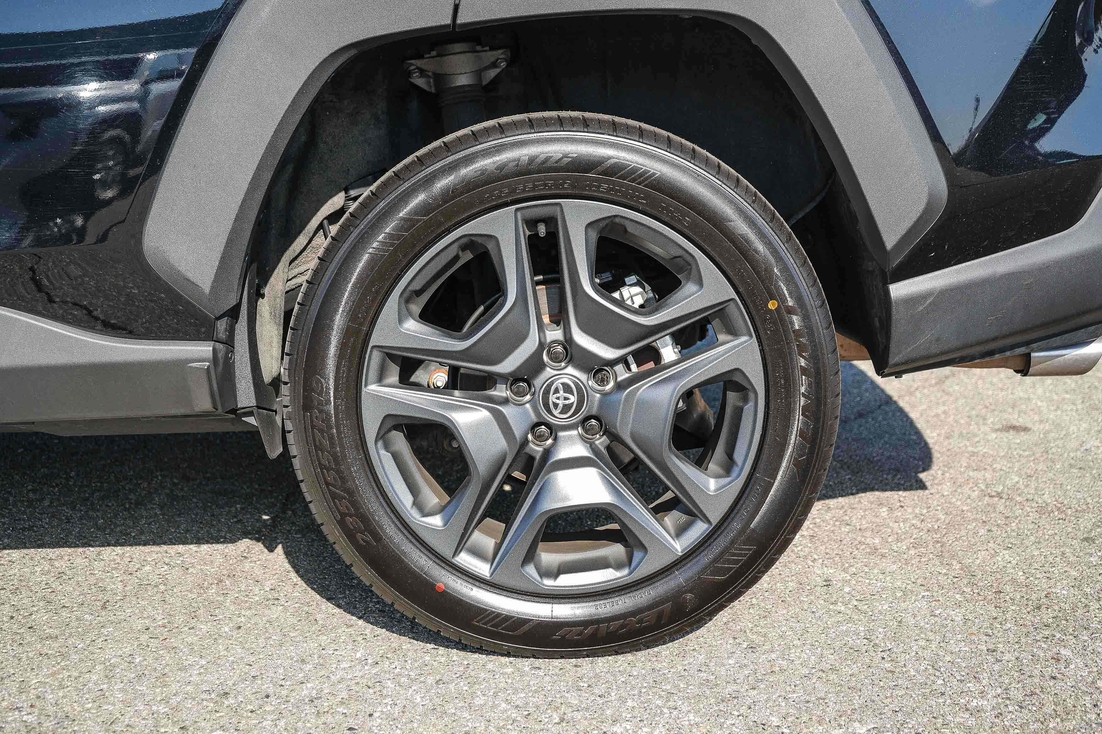 Used 2024 Toyota RAV4 Adventure AWD/4WD image 10