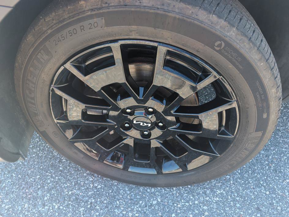 Used 2022 Kia Telluride EX w/ EX Premium Package AWD/4WD image 7