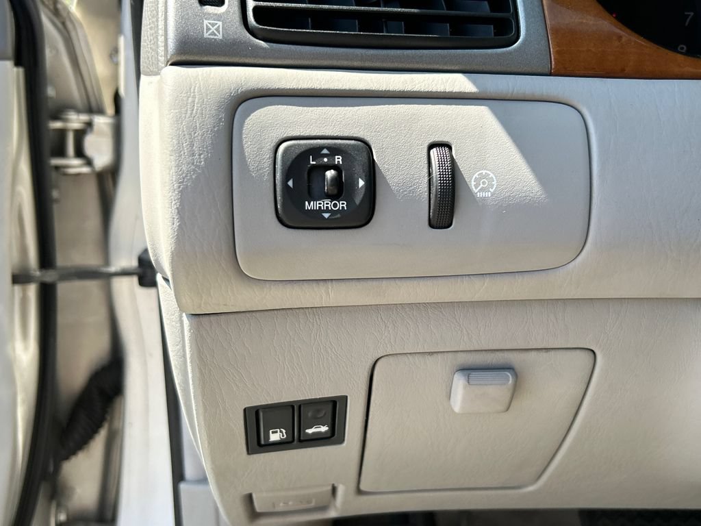 Used 2005 Lexus ES 330 FWD image 20