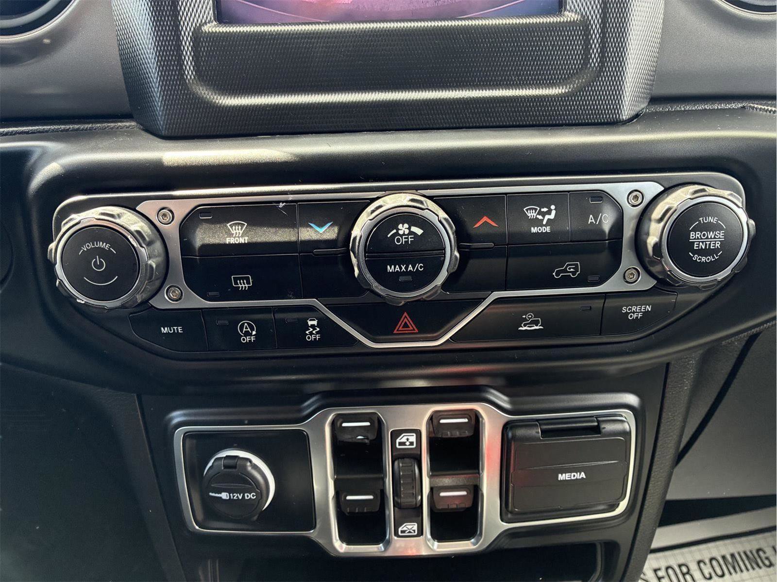 Used 2022 Jeep Wrangler Unlimited Sport image 21