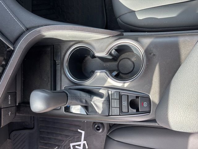 Used 2024 Toyota Camry SE image 19