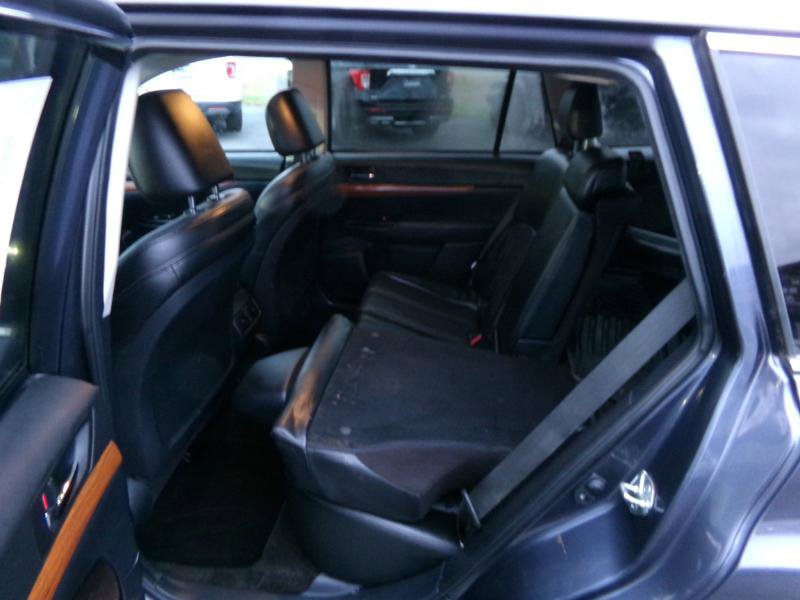 Used 2014 Subaru Outback 3.6R Limited image 35