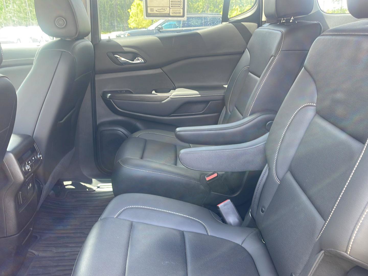 Used 2023 GMC Acadia SLT AWD/4WD image 34