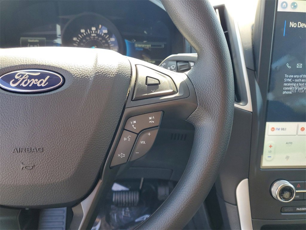 New 2024 Ford Edge SE w/ Black Appearance Package image 16