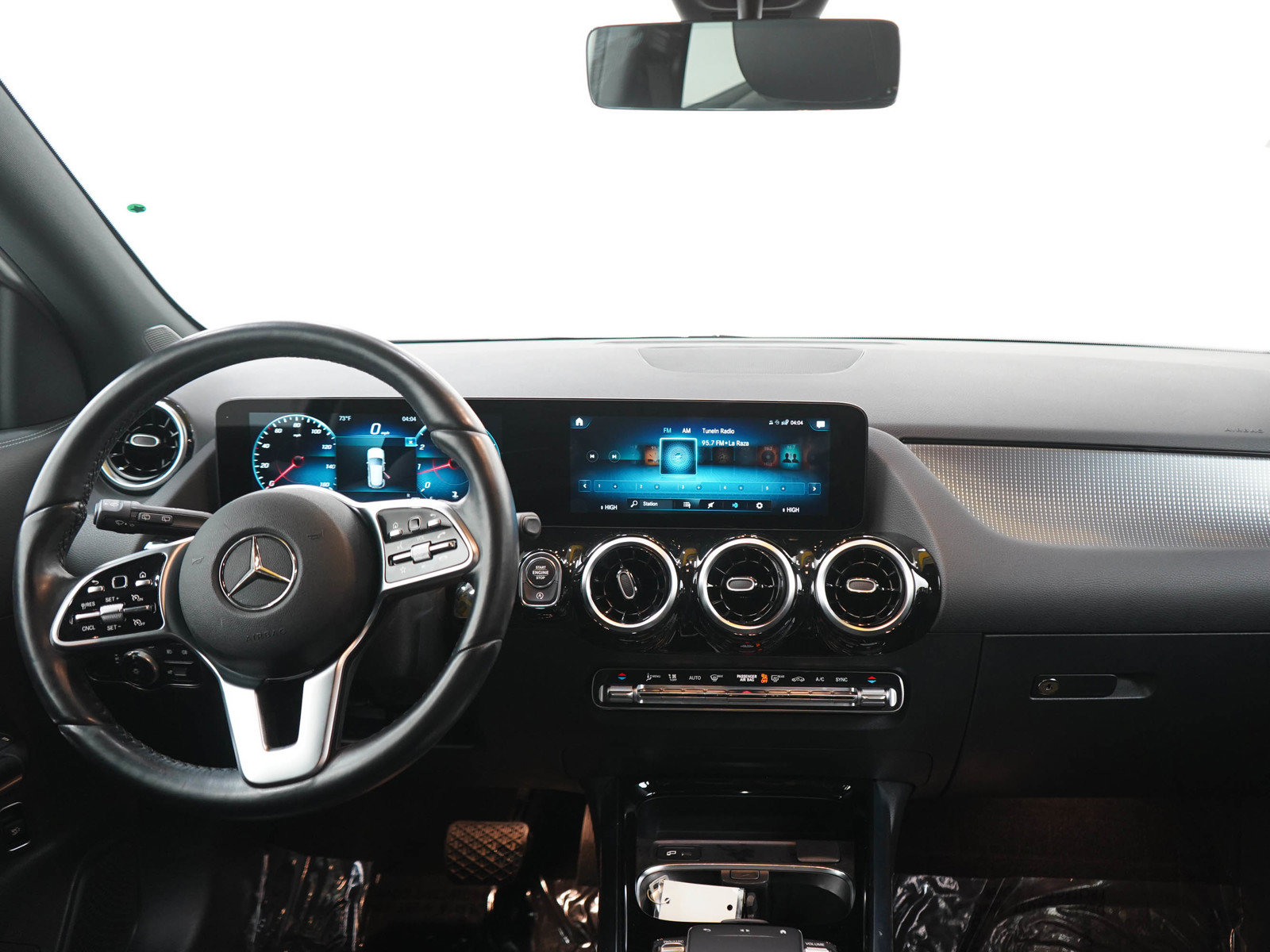 Used 2022 Mercedes-Benz GLA 250 4MATIC image 13