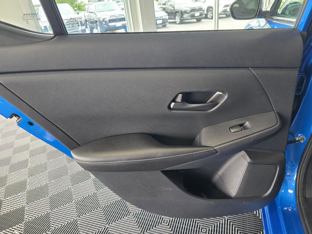 Used 2024 Nissan Sentra SV FWD image 35