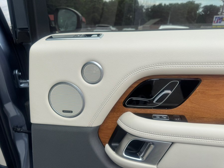 Used 2019 Land Rover Range Rover HSE AWD/4WD image 21