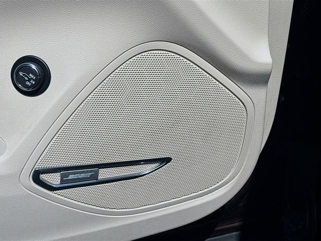 Used 2023 Buick Envision Avenir image 24