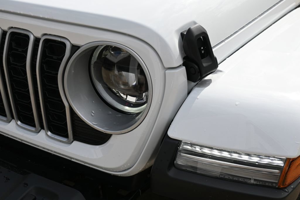 New 2026 Jeep Wrangler Unlimited Sahara AWD/4WD image 27