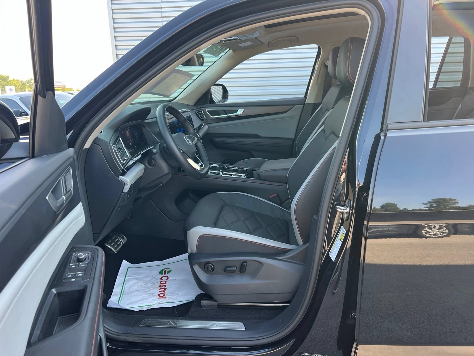 Certified 2026 Volkswagen Atlas Peak Edition AWD/4WD image 25