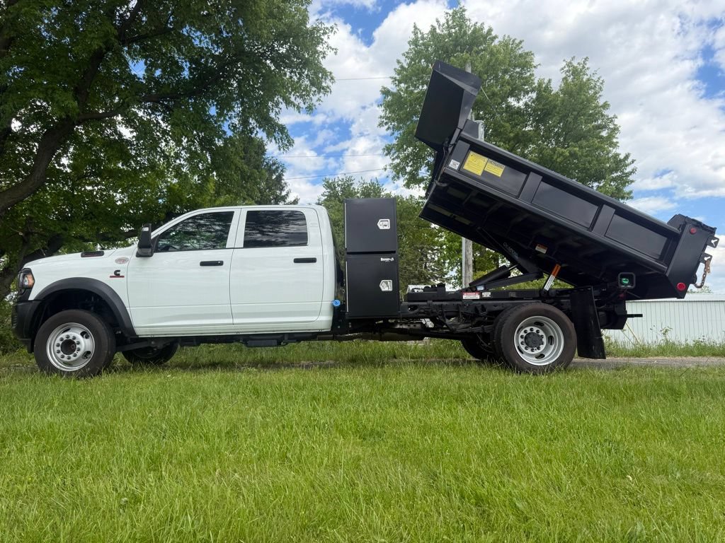 New 2024 RAM 5500 Tradesman AWD/4WD image 7