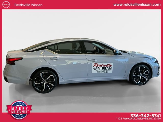 New 2025 Nissan Altima 2.5 SR image 7