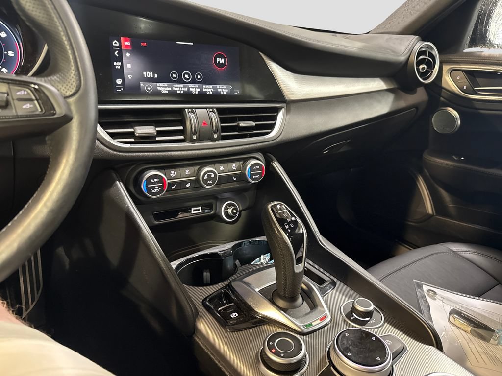 Used 2024 Alfa Romeo Giulia Ti RWD image 21