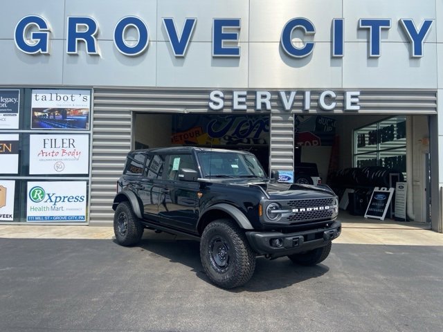 New 2025 Ford Bronco Badlands image 1