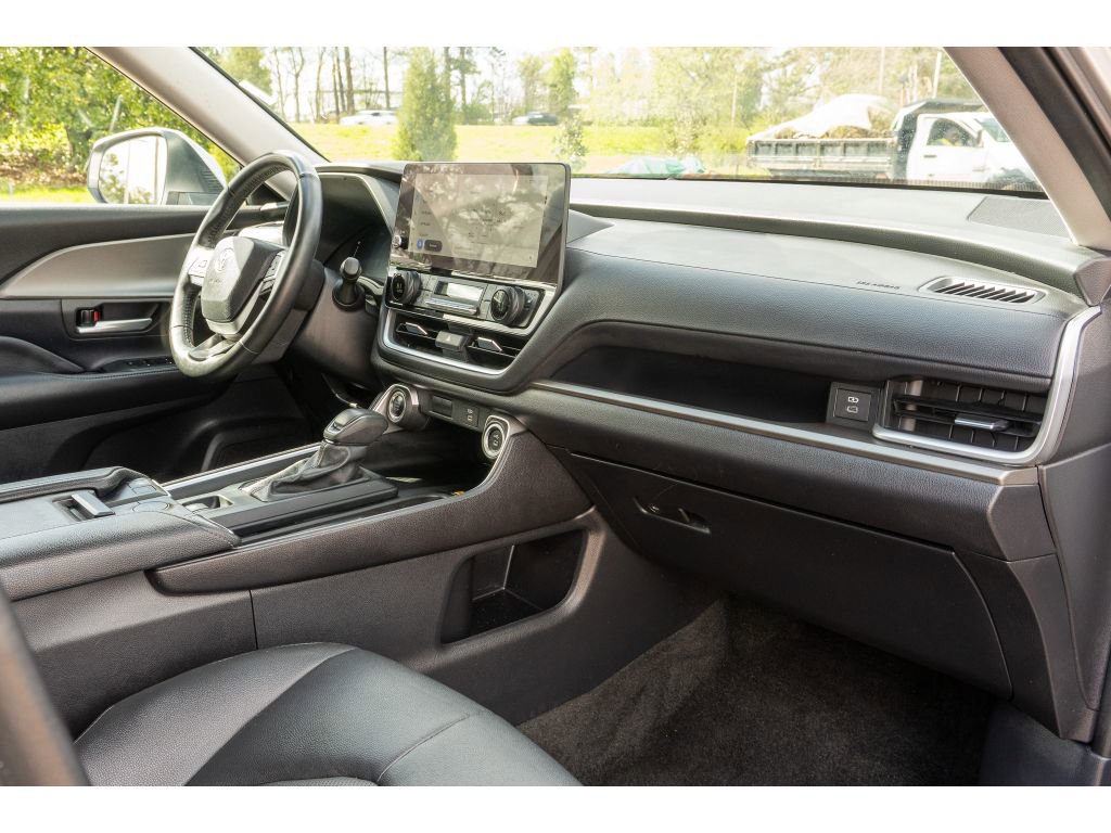 Used 2025 Toyota Grand Highlander FWD image 18