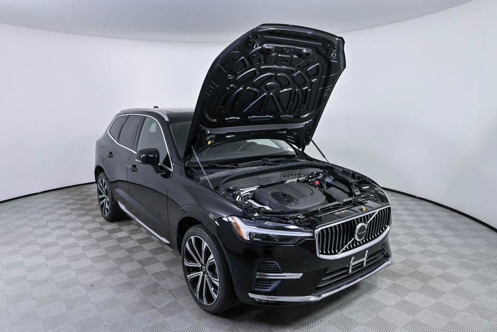 Certified 2023 Volvo XC60 B5 Ultimate w/ Climate Package FWD image 35