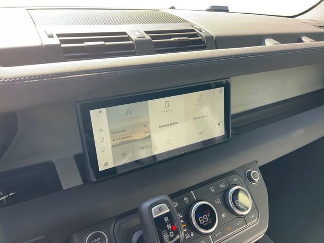 Used 2023 Land Rover Defender 90 S image 15