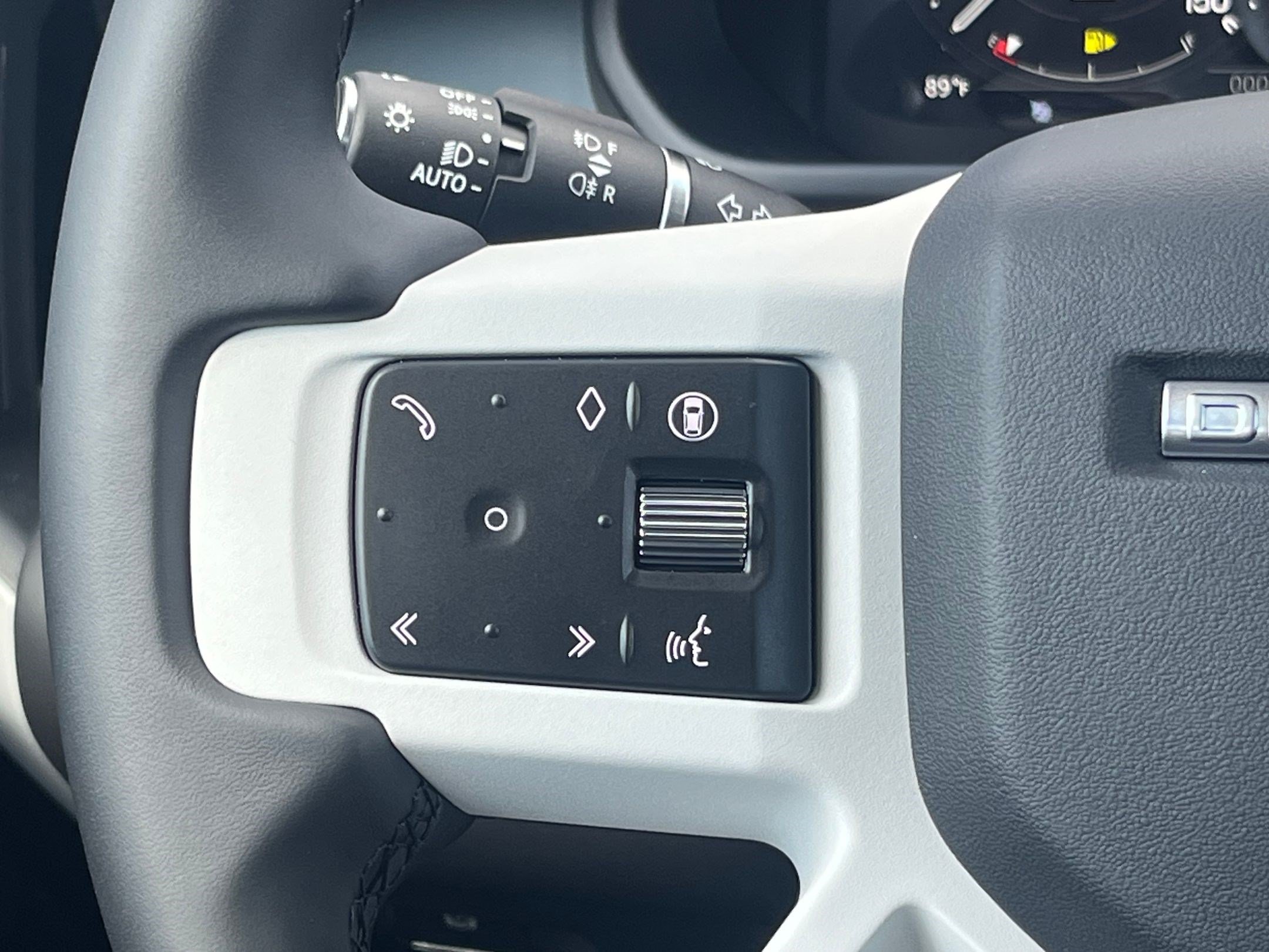 Used 2026 Land Rover Defender 110 S AWD/4WD image 18