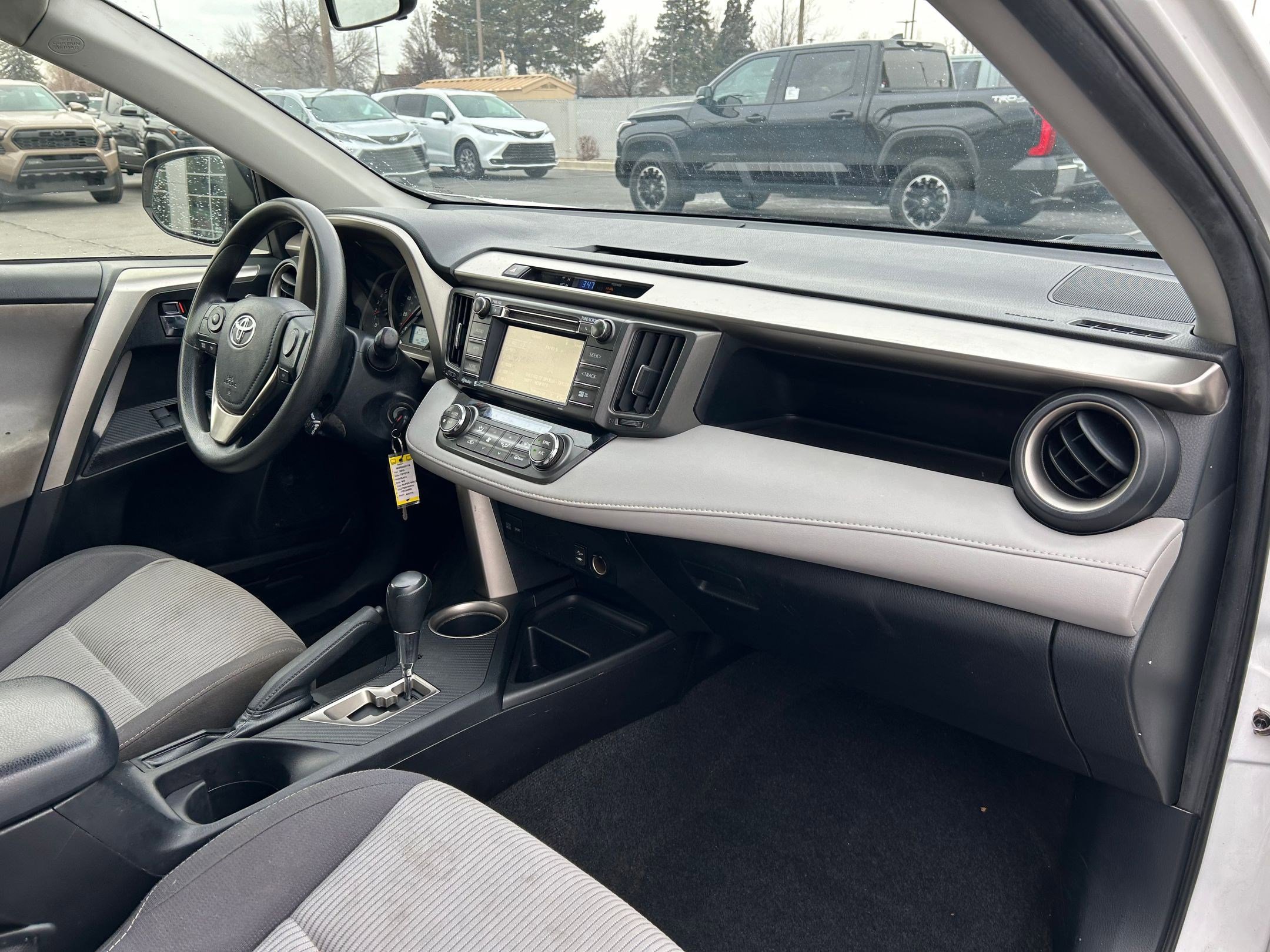 Used 2015 Toyota RAV4 XLE image 27