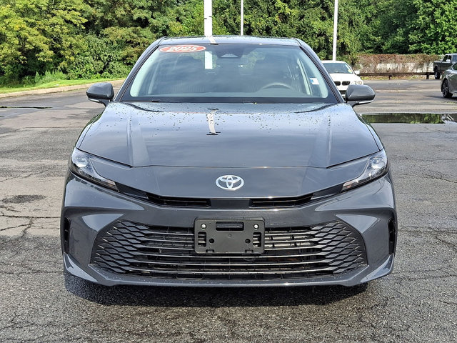 Used 2025 Toyota Camry LE AWD/4WD image 28