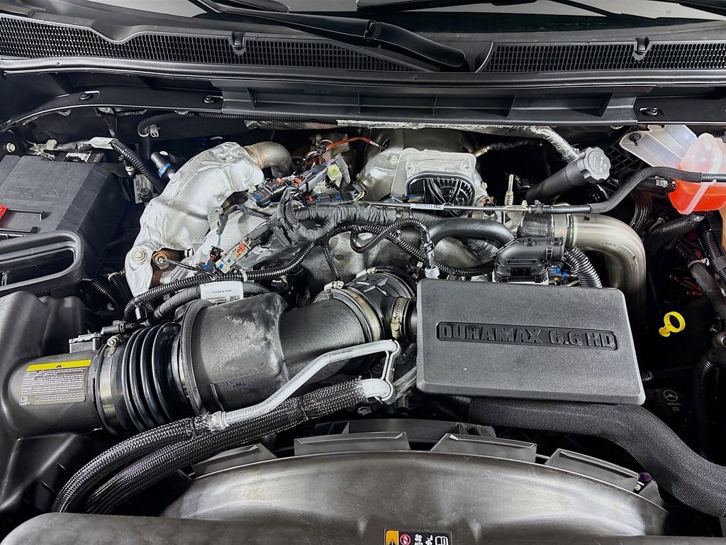 New 2026 GMC Sierra 3500 Denali Ultimate w/ LPO, Black Badging Package image 32