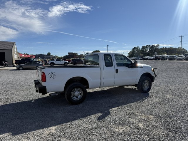Used 2015 Ford F250 XL w/ Power Equipment Group AWD/4WD image 3