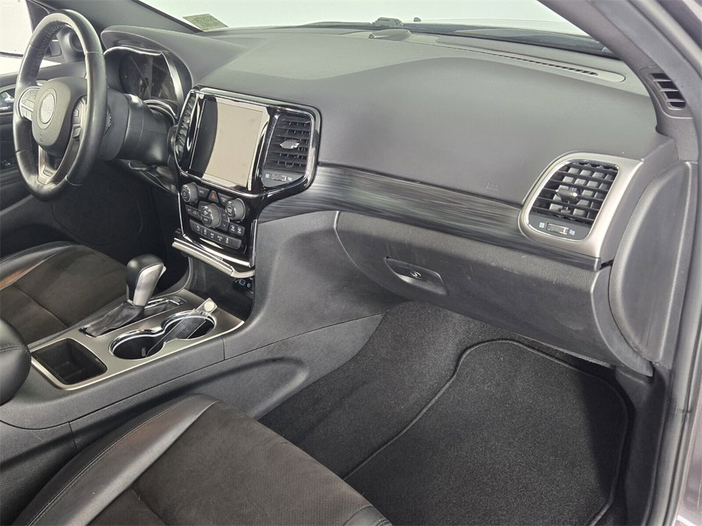 Used 2020 Jeep Grand Cherokee Altitude image 16