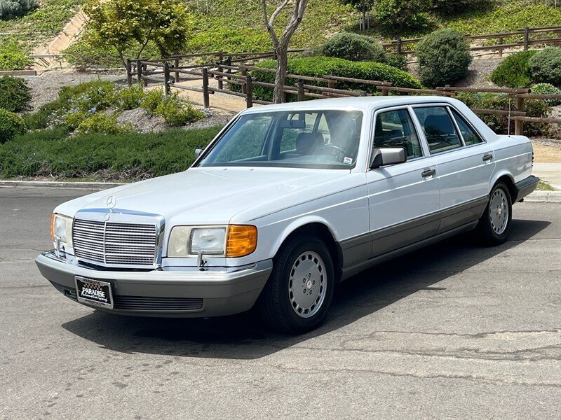 Used 1987 Mercedes-Benz 560 SEL image 2