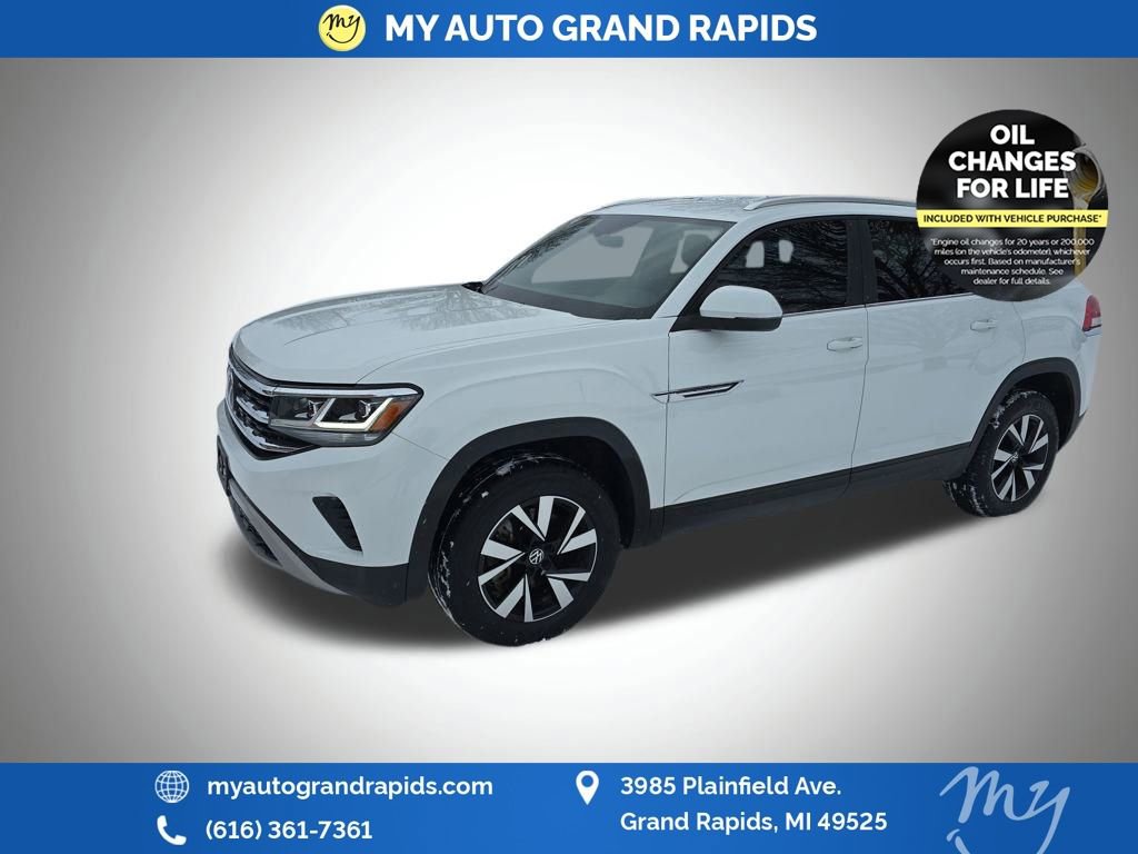 Used 2023 Volkswagen Atlas Cross Sport SE image 3