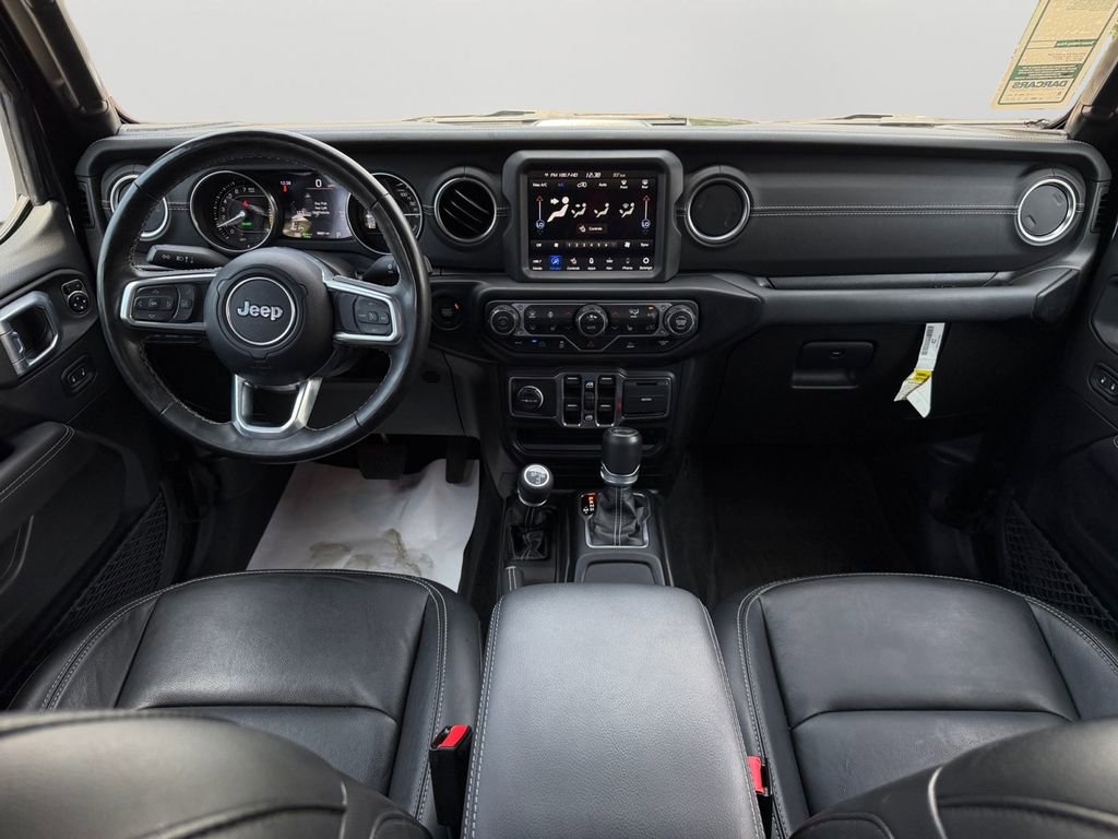 Used 2023 Jeep Wrangler Unlimited Sahara w/ Cold Weather Group AWD/4WD image 17