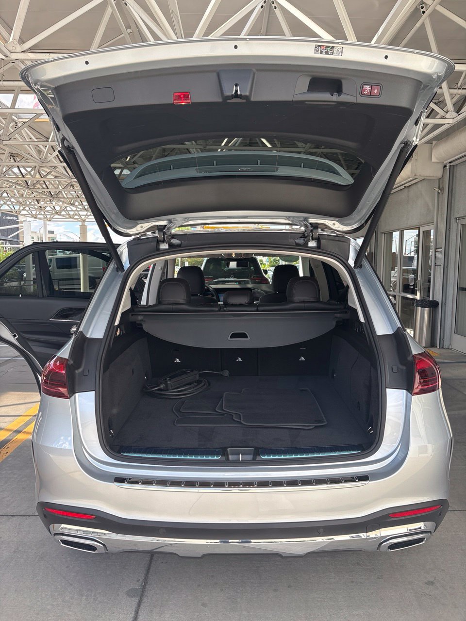 Certified 2024 Mercedes-Benz GLE 450e 4MATIC image 11