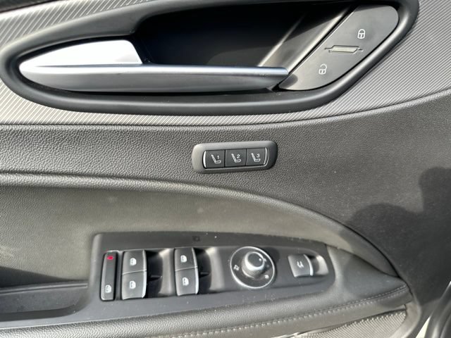 Used 2024 Alfa Romeo Stelvio Ti w/ Performance Driving Package AWD/4WD image 18