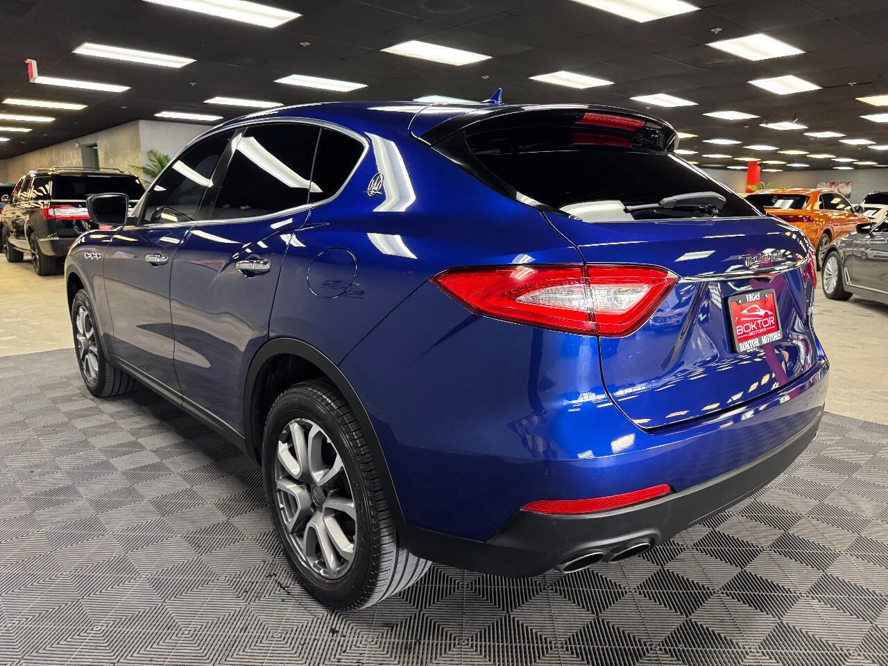 Used 2017 Maserati Levante image 11