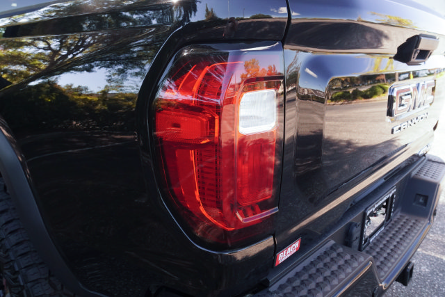Used 2024 GMC Canyon AT4X AWD/4WD image 32