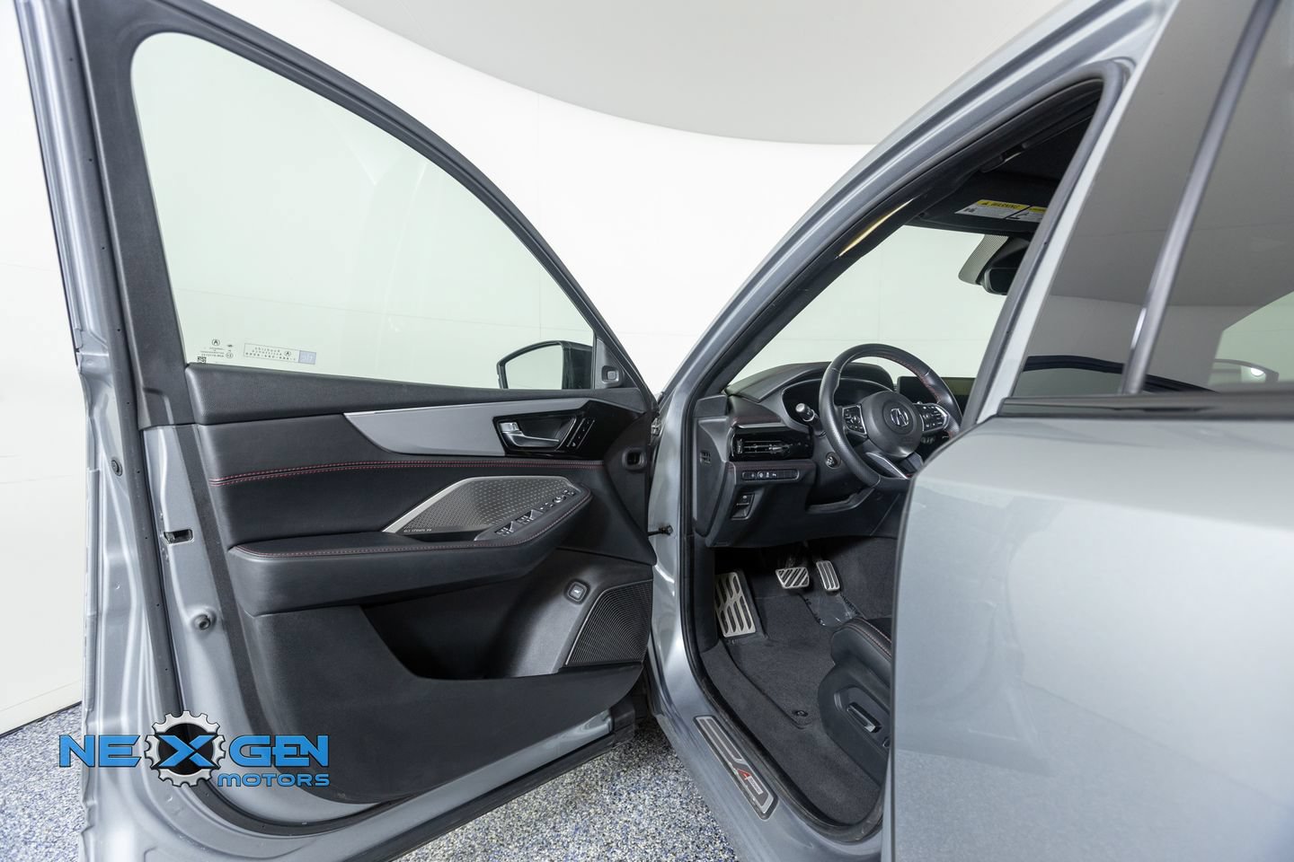 Used 2023 Acura MDX A-Spec AWD/4WD image 9