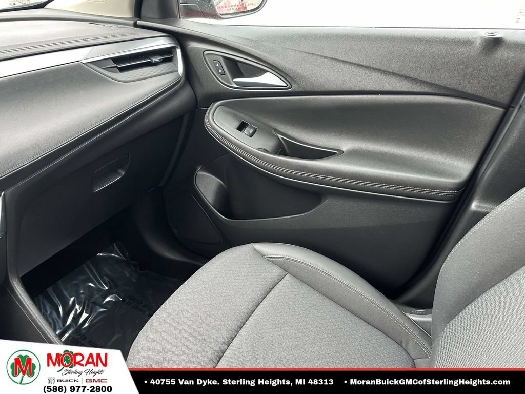 Certified 2024 Buick Encore GX Preferred FWD image 29